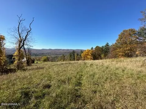 139 Sweet Farm Rd, Williamstown, MA 01267