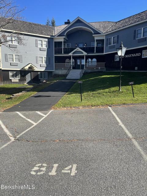 37 Corey Rd #814, Hancock, MA 01237