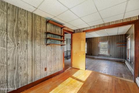 44 School St, Lee, MA 01238 photo 25