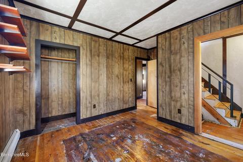 44 School St, Lee, MA 01238 photo 6