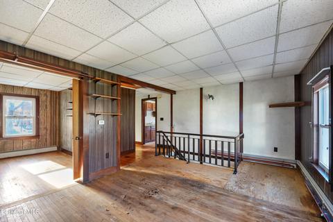44 School St, Lee, MA 01238 photo 18