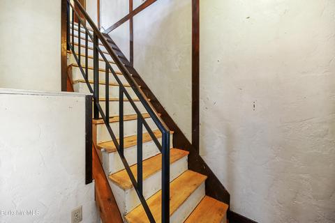 44 School St, Lee, MA 01238 photo 5