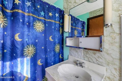 44 School St, Lee, MA 01238 photo 26