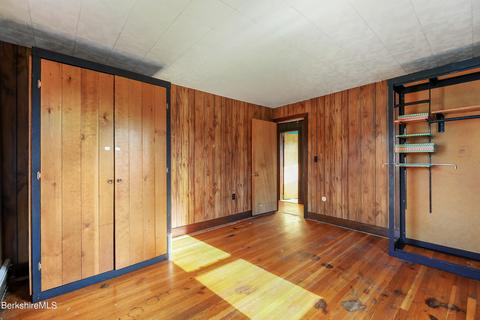 44 School St, Lee, MA 01238 photo 23