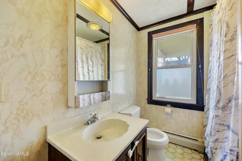 44 School St, Lee, MA 01238 photo 16