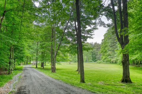 205 Summit Rd, Richmond, MA 01254