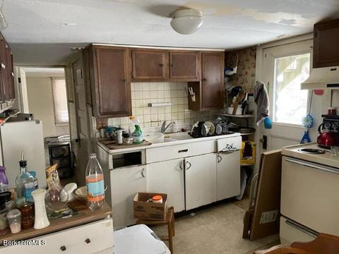 32 N Main Rd, Otis, MA 01253 photo 14