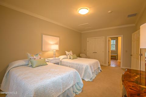 21 Highcrest Rd, Lenox, MA 01240 photo 35