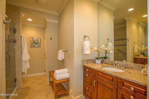 21 Highcrest Rd, Lenox, MA 01240 photo 18