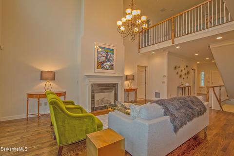 21 Highcrest Rd, Lenox, MA 01240 photo 5