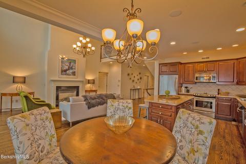 21 Highcrest Rd, Lenox, MA 01240 photo 13