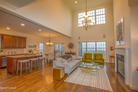 21 Highcrest Rd, Lenox, MA 01240 photo 3
