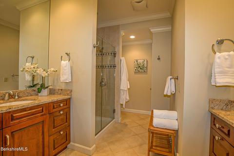 21 Highcrest Rd, Lenox, MA 01240 photo 17