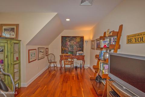 151 Fox Run, Lee, MA 01238 photo 27