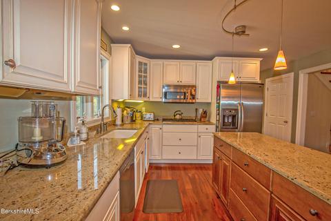151 Fox Run, Lee, MA 01238 photo 13