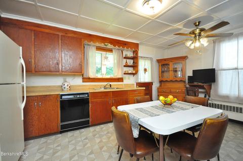 214 High St, Lee, MA 01238 photo 6