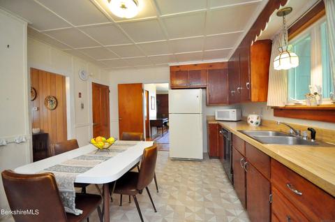 214 High St, Lee, MA 01238 photo 7