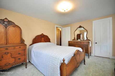 214 High St, Lee, MA 01238 photo 16