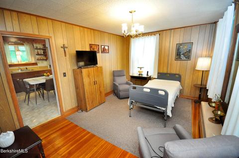 214 High St, Lee, MA 01238 photo 9