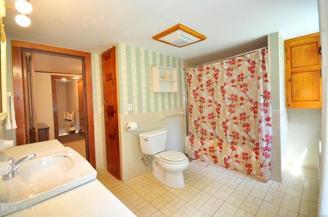 214 High St, Lee, MA 01238 photo 14