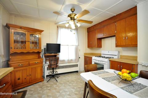 214 High St, Lee, MA 01238 photo 8