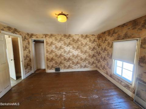491 Chapel St, Lee, MA 01238 photo 24