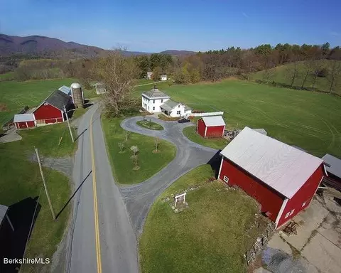 2437 N Pownal Rd, Pownal, VT 05261