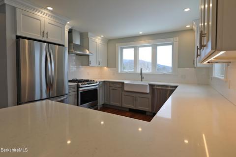 70 Franklin St, Lee, MA 01238 photo 21