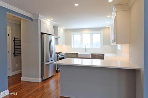 70 Franklin St, Lee, MA 01238 photo 20