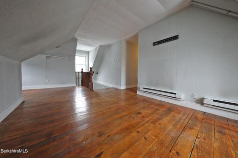 70 Franklin St, Lee, MA 01238 photo 28