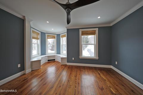 70 Franklin St, Lee, MA 01238 photo 18