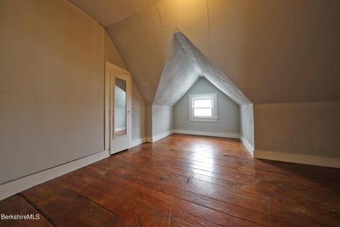 70 Franklin St, Lee, MA 01238 photo 31