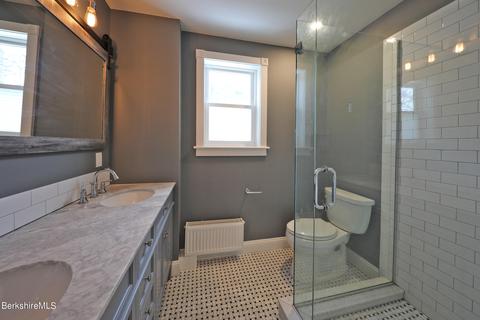 70 Franklin St, Lee, MA 01238 photo 25