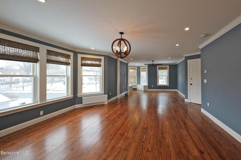 70 Franklin St, Lee, MA 01238 photo 16