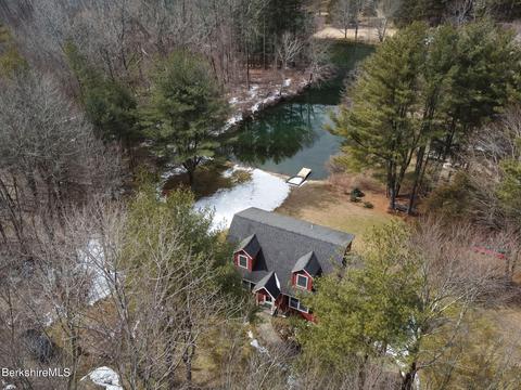 170 Oak St, Sheffield, MA 01257