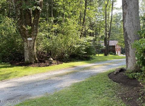 1834 Dublin Rd, Richmond, MA 01254