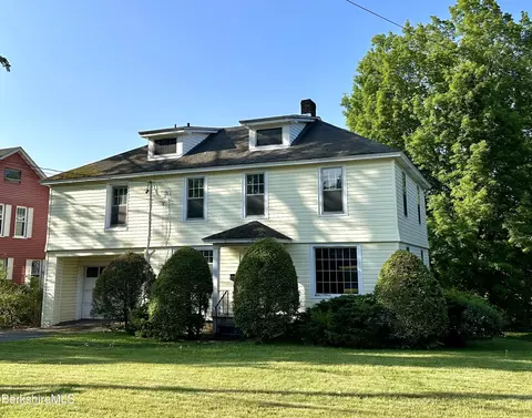 16 Williams St, Pittsfield, MA 01201