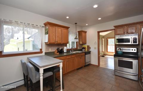 660 E Main St, North Adams, MA 01247 photo 13