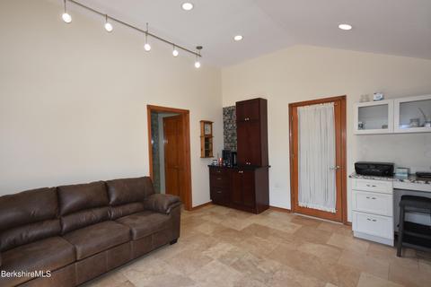 660 E Main St, North Adams, MA 01247 photo 16