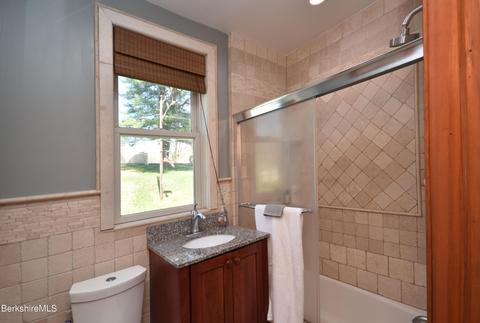 660 E Main St, North Adams, MA 01247 photo 32