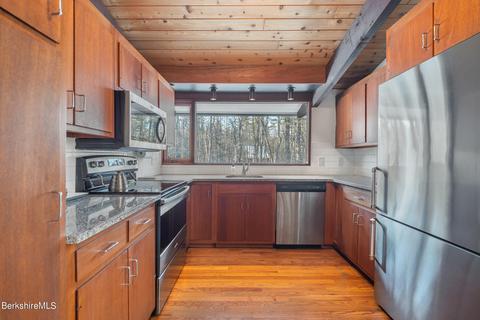 176 Beech Tree Ln, Becket, MA 01223 photo 15