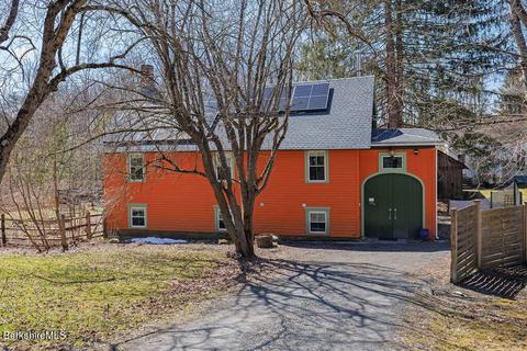 230 12 Grove St, Great Barrington, MA 01230