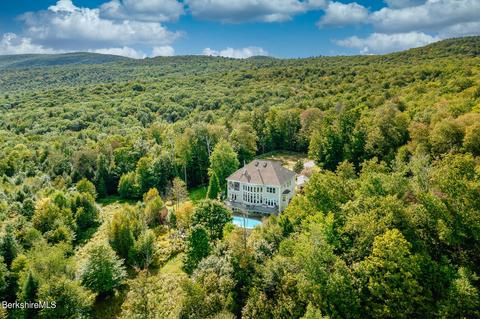 342 Lesure Rd, Stamford, VT 05352