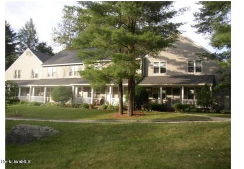 880 East St #19D, Lee, MA 01238