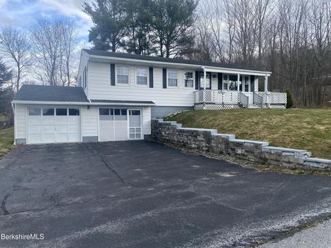 12 Richard Dr, Dalton, MA 01226