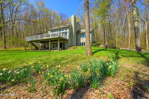 1220 Lenox Rd, Richmond, MA 01254