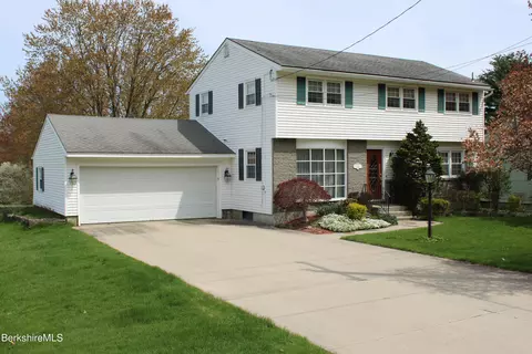 597 Williams St, Pittsfield, MA 01201