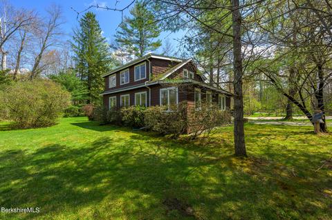6 Maple Ln, Stockbridge, MA 01262