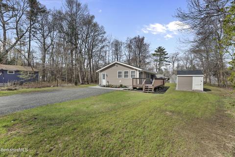 14 S Pine St, Otis, MA 01253 photo 4