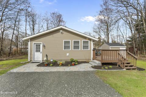 14 S Pine St, Otis, MA 01253 photo 2